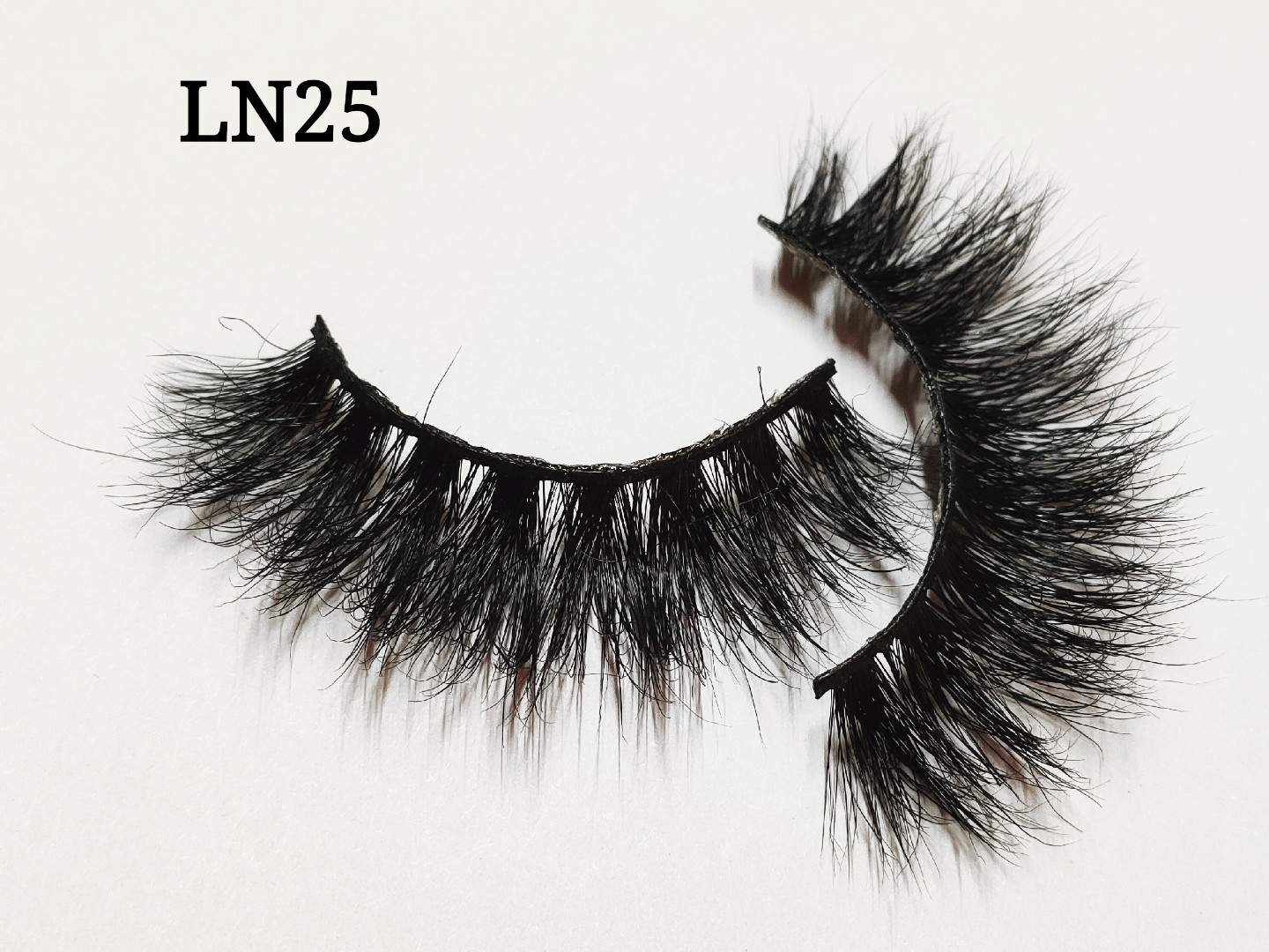 Effortless Beauty, Ethically Crafted – AcelifeBeauty Mink Lashes thumbnail