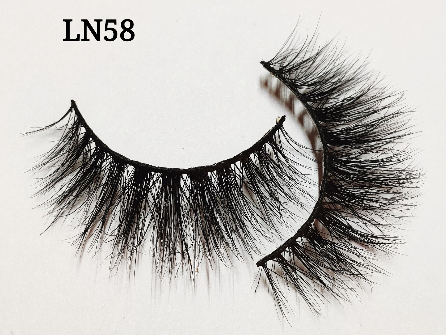 Genuine Mink Eyelashes | Luxury Natural Lashes | AcelifeBeauty thumbnail