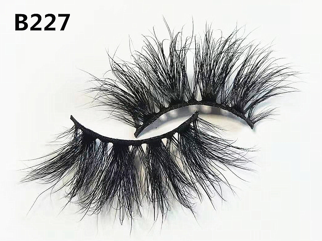 Showstopper Lashes 25mm Luxury Mink by AcelifeBeauty thumbnail